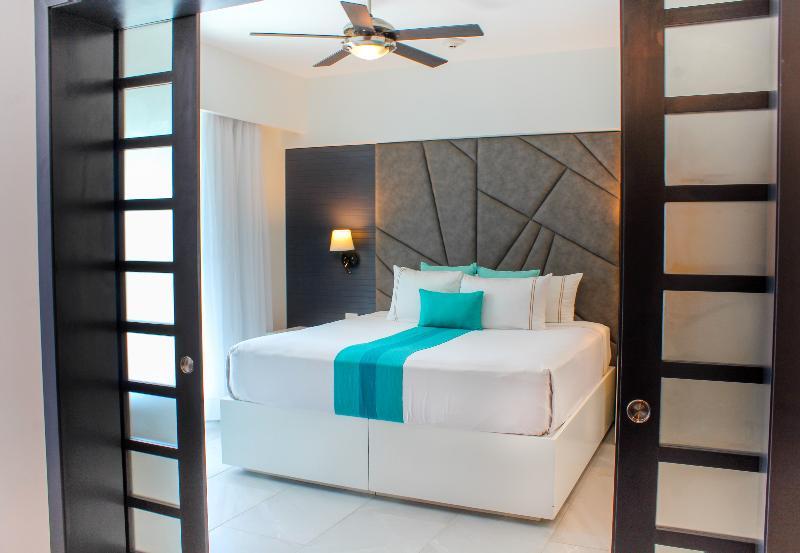 Residences At The Fives Playa del Carmen Exterior photo