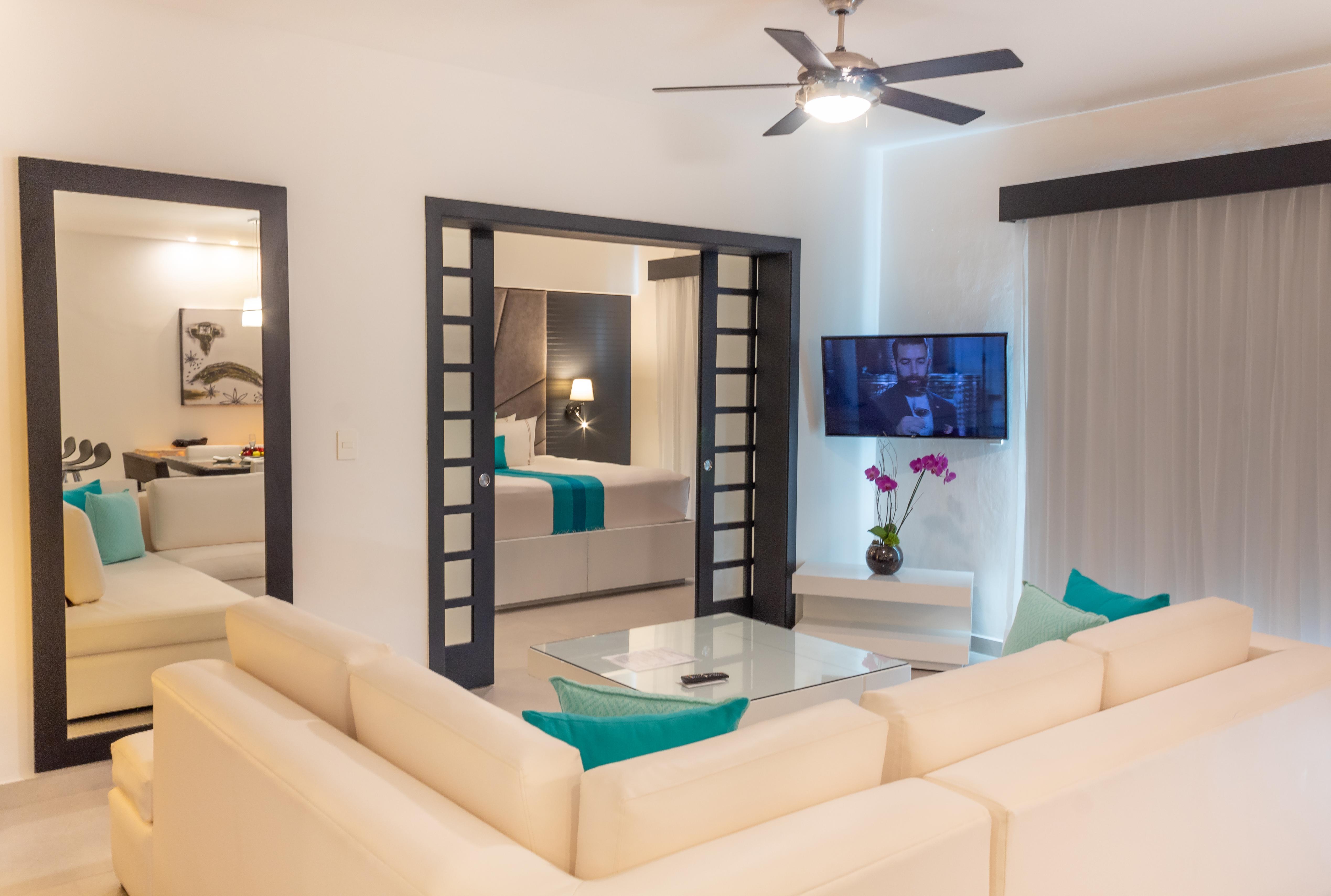 Residences At The Fives Playa del Carmen Exterior photo