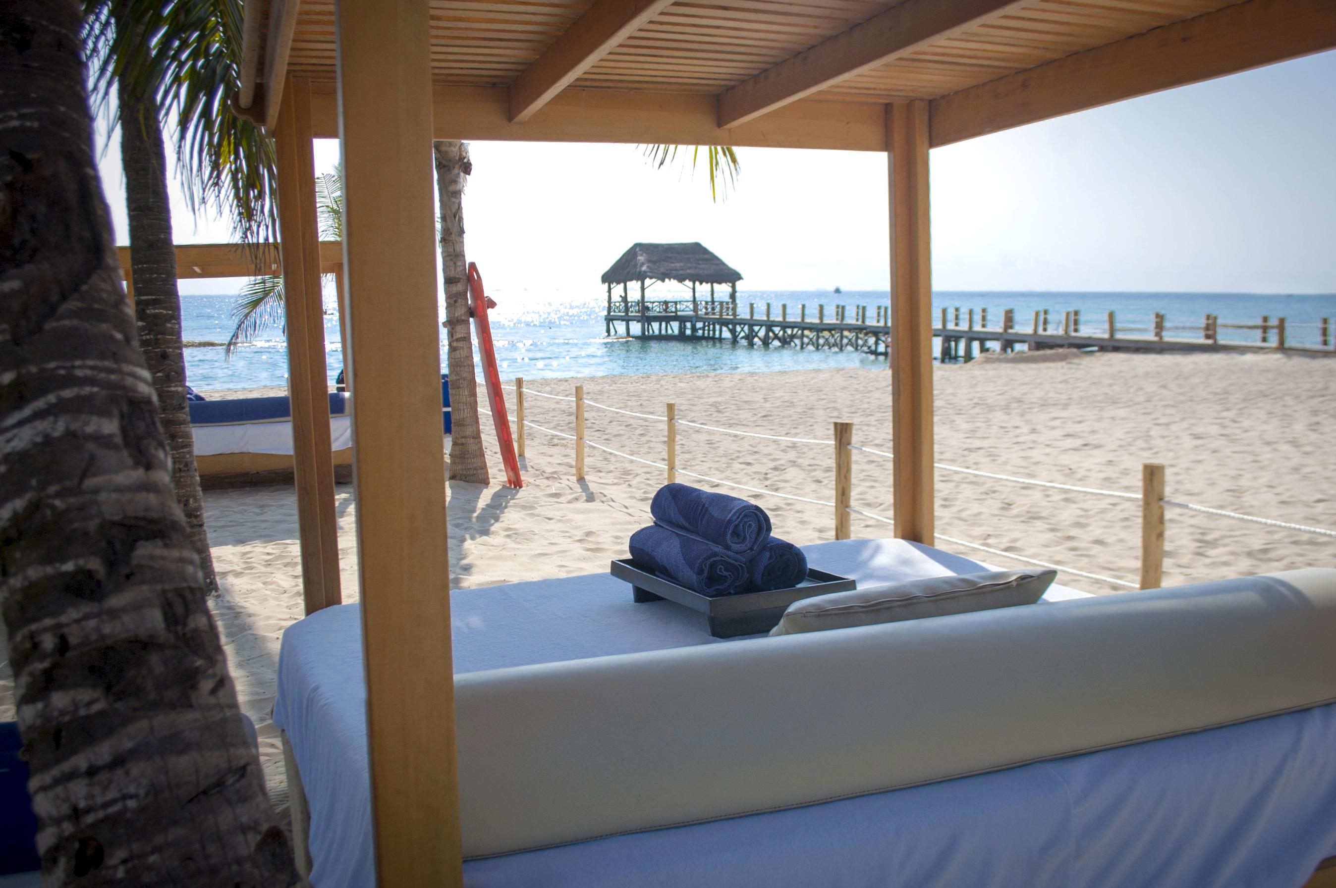 Residences At The Fives Playa del Carmen Exterior photo
