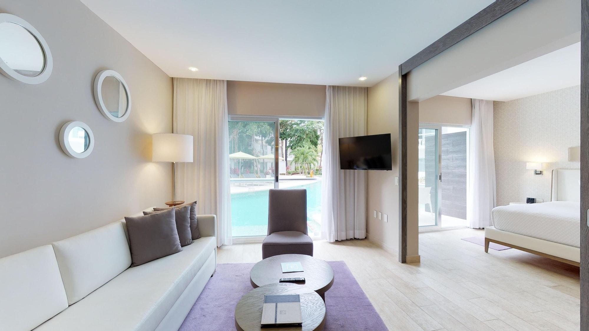 Residences At The Fives Playa del Carmen Exterior photo