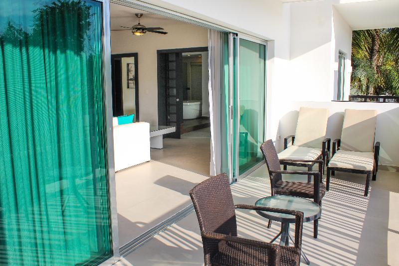Residences At The Fives Playa del Carmen Exterior photo